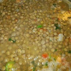 A picture of Lentejas (lentils).