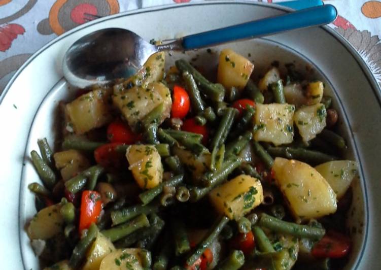 Insalatona mista senza insalata