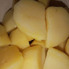 A picture of Boil Irish potato.