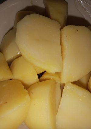 A picture of Boil Irish potato.