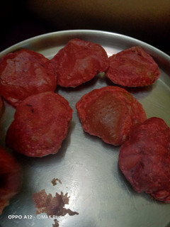 பீட்ரூட் பூரி (Beetroot poori recipe in tamil) செய்முறை முக்கிய புகைப்படம்