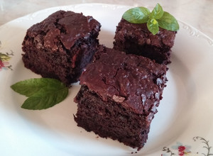 Vegán cukkinis-csokis brownie recept fotója