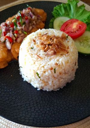 Foto resep Nasi Daun Jeruk dengan Ikan Dori Crispy Sambal Matah