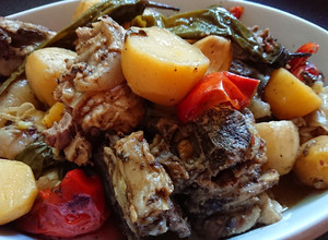 صورة لوصفة صينية بطاطا 🍠 مع اللحم بعضمه 😋