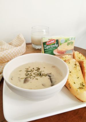 Foto resep Cream Soup Jamur Keju dan Garlic Toast