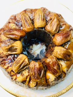 صورة لوصفة كيكة التمر اللذيذه