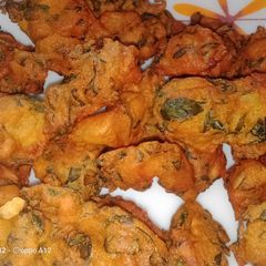 Methi palak bhajiya A picture of Methi palak bhajiya.