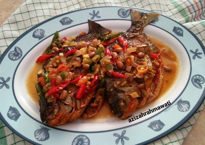 Resep Ikan Bawal Tauco Oleh Azizah Rahmawati Cookpad