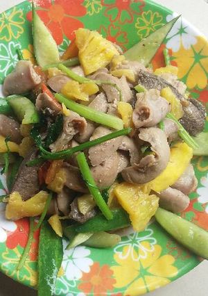 Hình của món Cật, gan, phèo heo xào chua ngọt.