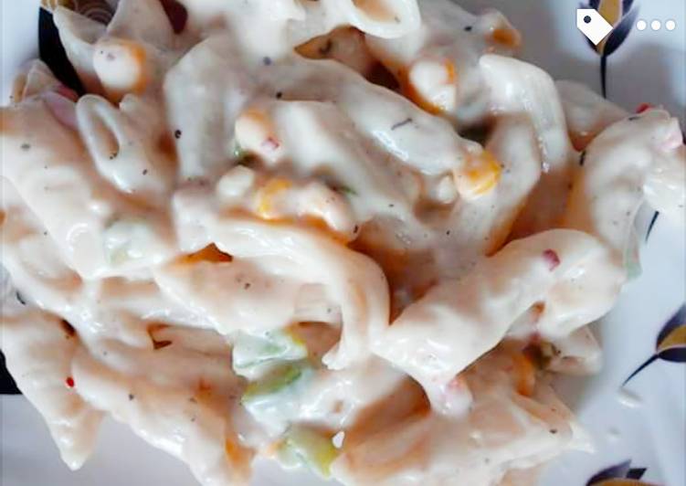 White sauce pasta