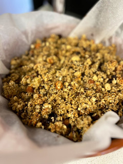 Una foto de Granola sin miel en freidora de aire