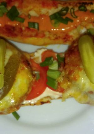 A picture of Mandys Burger Rolls.