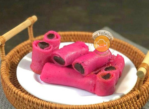 Gambar Kuih Dadar Gulung Pink