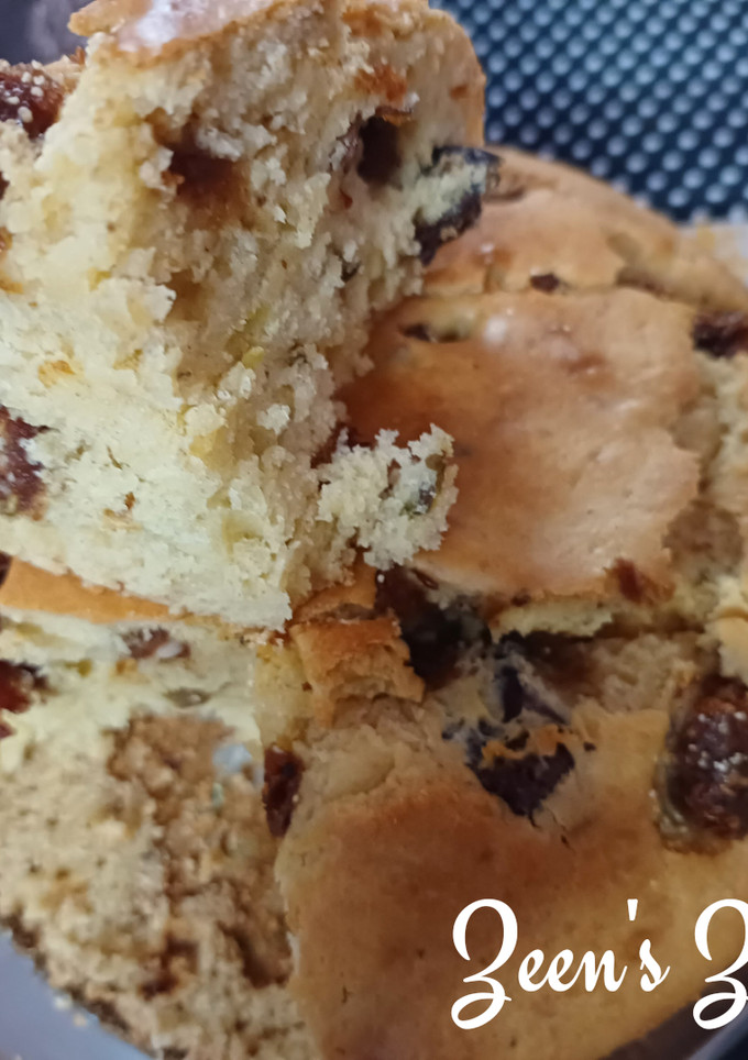 A picture of Date and Nut Cake.