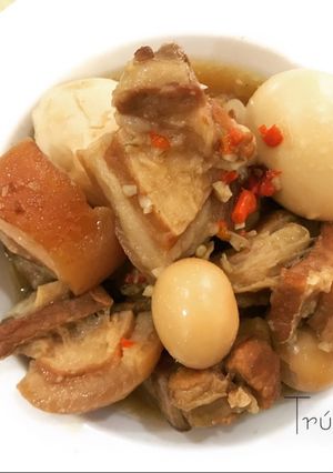 Hình của món Thịt kho tàu.