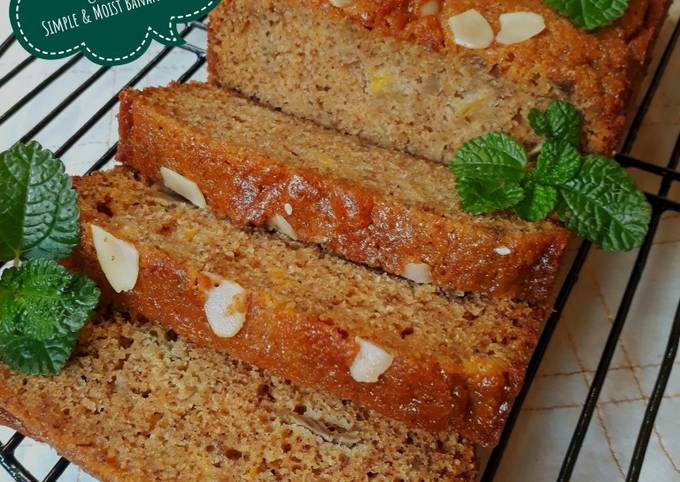 Langkah Mudah untuk Menyiapkan 495. Simple &amp; Moist Banana Cake #SeninSemangat Anti Gagal