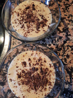 Una foto de Helado cremoso de plátano y yogur