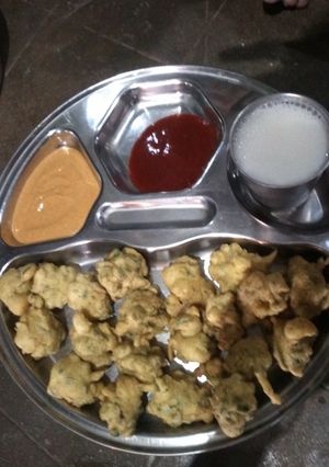 ભજીયા(Pakoda recipe in Gujarati) રેસીપી મુખ્ય ફોટો