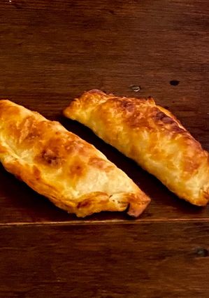Una foto de Empanadas de manzana acaramelada