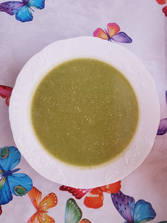 Una foto de Crema de brócoli 🥦