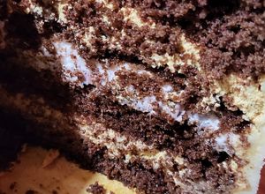 Una foto de Bizcochuelo de chocolate con almidón de maíz (ideal para rellenar)