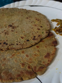 बाजरे के आटे के पराठे रेसिपी मुख्य फोटो
