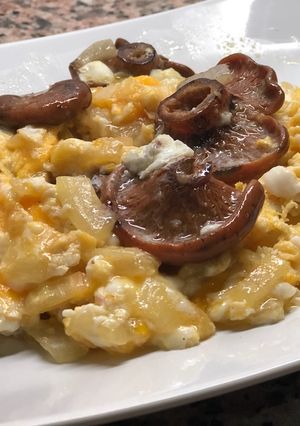 Foto principal de Revuelto de níscalos, la cena perfecta