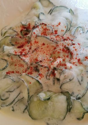 Tejfölös uborkasaláta recept fotója