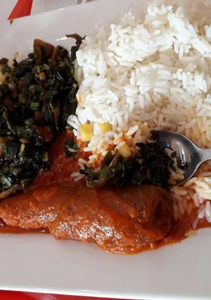 A picture of White rice and vegetable.