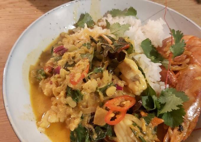 Fish curry with coconut + turmeric