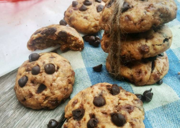 Steps to Prepare Speedy Chewy Choco chips Cookies