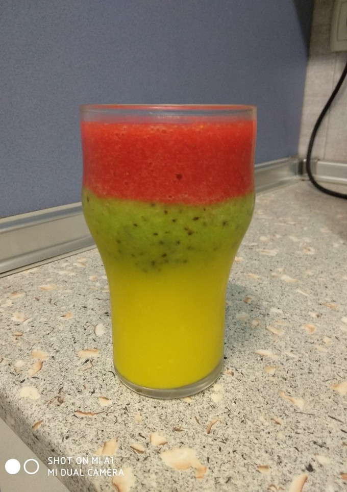 Una foto de Frutas tricolor