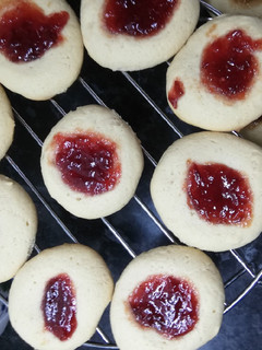 Una foto de Galletas de mantequilla con mermelada