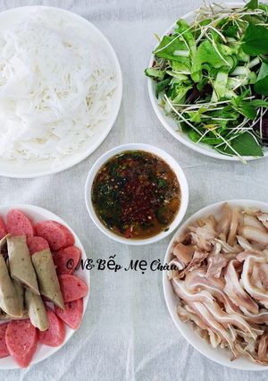 Hình của món Bún mắm nêm tai heo.