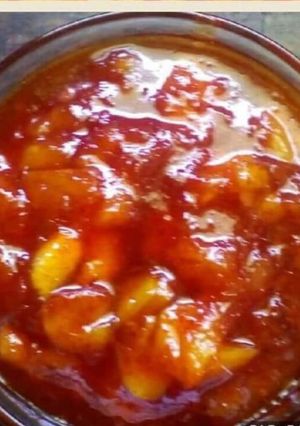 A picture of Mango chutney.