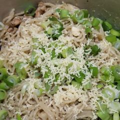 A picture of Garlic Pasta.