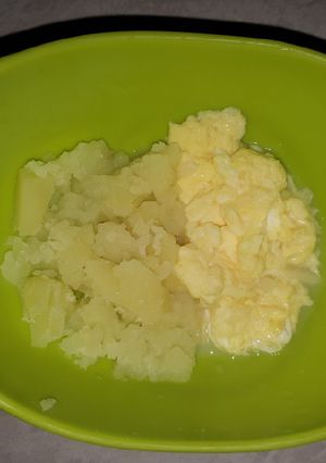 Foto resep Kentang rebus kuah telur (mpasi 10 bulan)