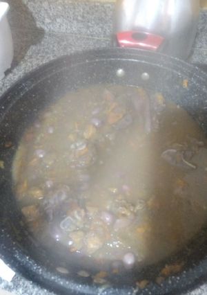Una foto de Frijol verde con pata de cerdo