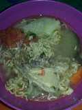 Sopa de pollo con laky Men