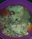Sopa de pollo con laky Men