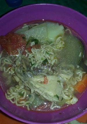 Una foto de Sopa de pollo con laky Men