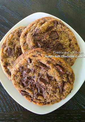 A picture of NUNA'S Soft Chocolate Cookies.
