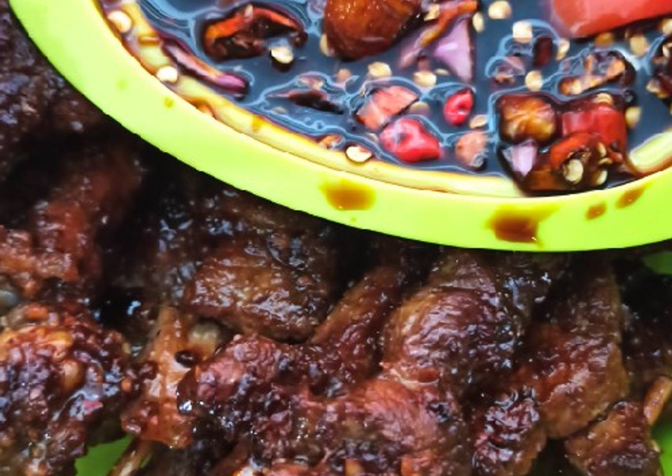 Sate Sapi Maranggih Dipanggang dengan Happy Call