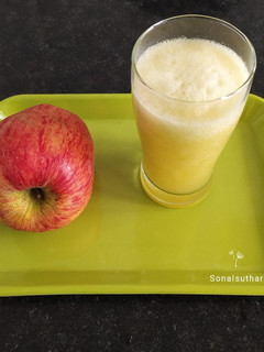 એપલ જ્યુસ (Apple Juice Recipe In Gujarati) રેસીપી મુખ્ય ફોટો