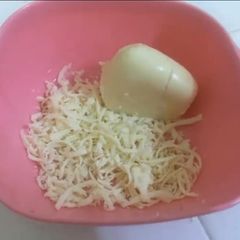 A picture of Homemade mozerella cheese.