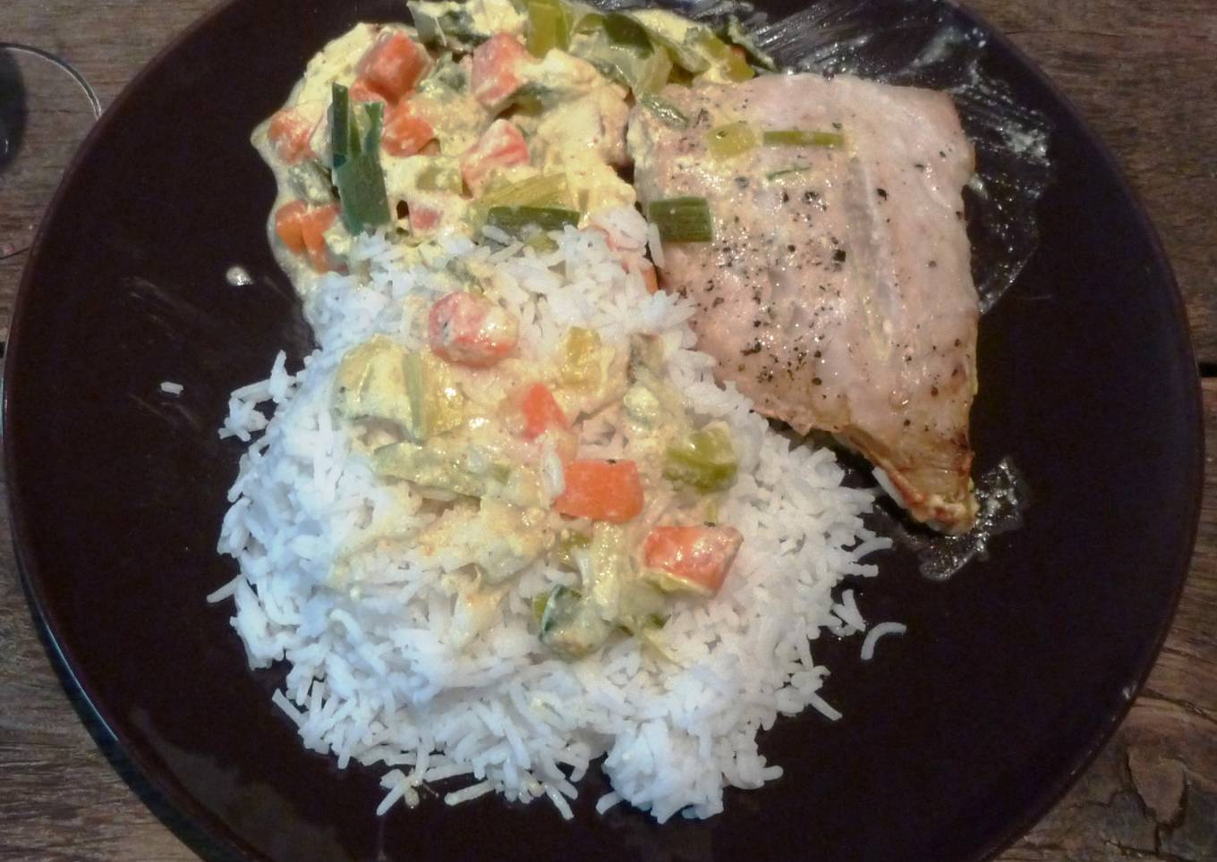 Poisson blanc, poireaux et lait de coco