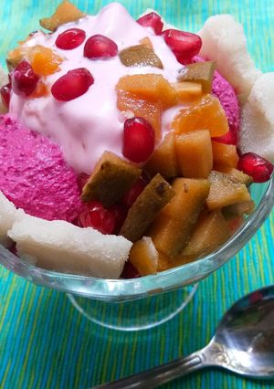 A picture of Patbingsu with frozen beetroot yogurt.