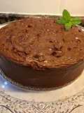 Tarta húmeda de dulce de leche y chocolate negro