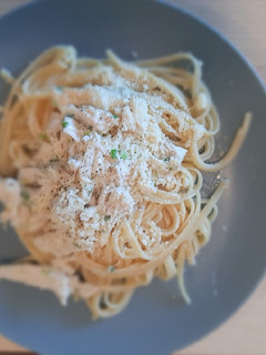 Una foto de Pasta con pollo
