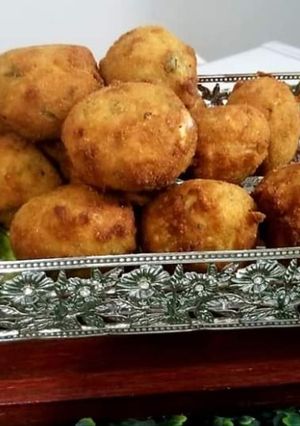 A picture of Sphagettie balls.